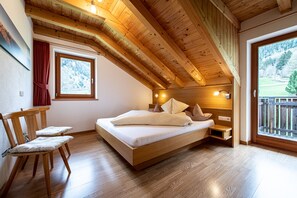 1 chambre, bureau, lit parapluie, Wi-Fi gratuit