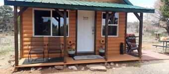 White Cabin Cozy Secluded Cabin