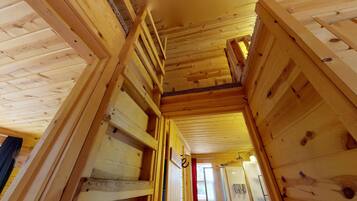 Cabin (White Pine Cozy Secluded Cabin, Stunn) | Interior
