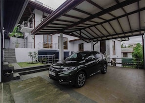 Entrada de la propiedad