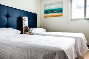 Deluxe Apartment, 2 Bedrooms | Blackout drapes, iron/ironing board, free WiFi - All Mode Cons Ocean view (Panama City)
