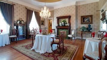 Free daily self-serve breakfast