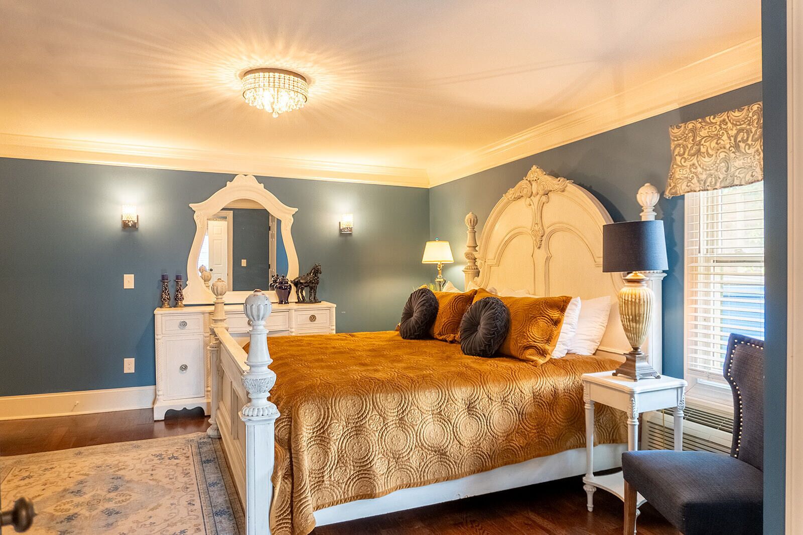 Signature kamer | Luxe beddengoed, geluiddichte muren, een strijkplank/strijkijzer