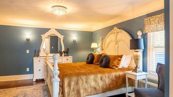 Retreat House - Paris Blue Rm | 1 bedroom, premium bedding, soundproofing, iron/ironing board