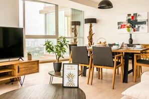 Deluxe Apartment, 3 Bedrooms | Living area - Blissful Apartment Ocean View (Panama City)