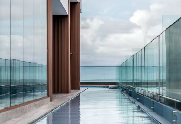Outdoor pool, an infinity pool - Breath-taking Ocean View (Panama City)