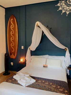 In-room safe, laptop workspace, free WiFi, wheelchair access - Casa de Olas Boutique Hotel (Puerto Escondido)