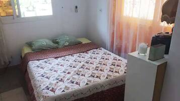 1 bedroom, iron/ironing board, free WiFi, bed sheets