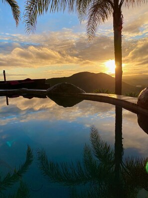 Outdoor pool - Mountain Rim Retreat - Miles of Private Hiking Trails - Endless Views (Fallbrook)