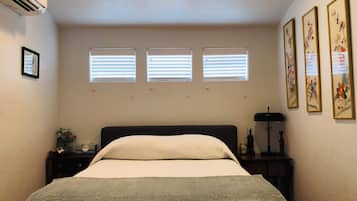 1 bedroom, iron/ironing board, free WiFi, bed sheets