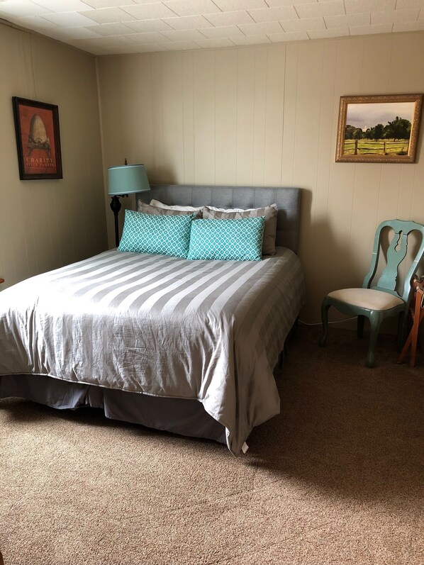 4 bedrooms, iron/ironing board, travel cot, free WiFi