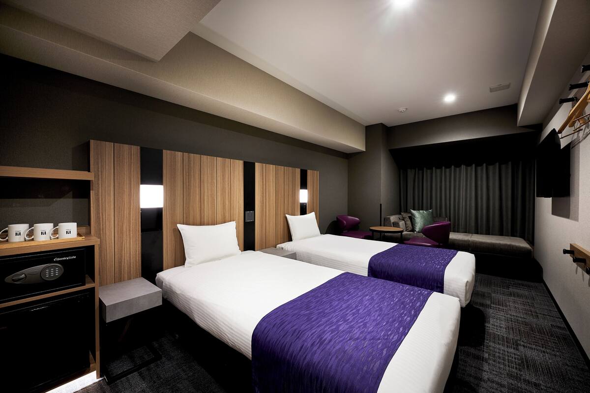 ห้องดีลักซ์ทวิน, ปลอดบุหรี่ (with Sofa Bed) | ตู้นิรภัยในห้องพัก, Wi-Fi ฟรี, ผ้าปูที่นอน