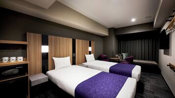 Deluxe Twin with Sofa Bed, Non Smoking/Shuttle buses to Kinkakuji available! | In-room safe, WiFi (free), bed sheets
