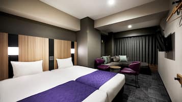 Family Room, Non Smoking/Shuttle buses to Kinkakuji available! | In-room safe, free WiFi, bed sheets