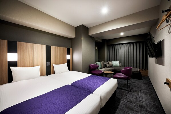 Family Room, Non Smoking/Shuttle buses to Kinkakuji available! | In-room safe, free WiFi, bed sheets