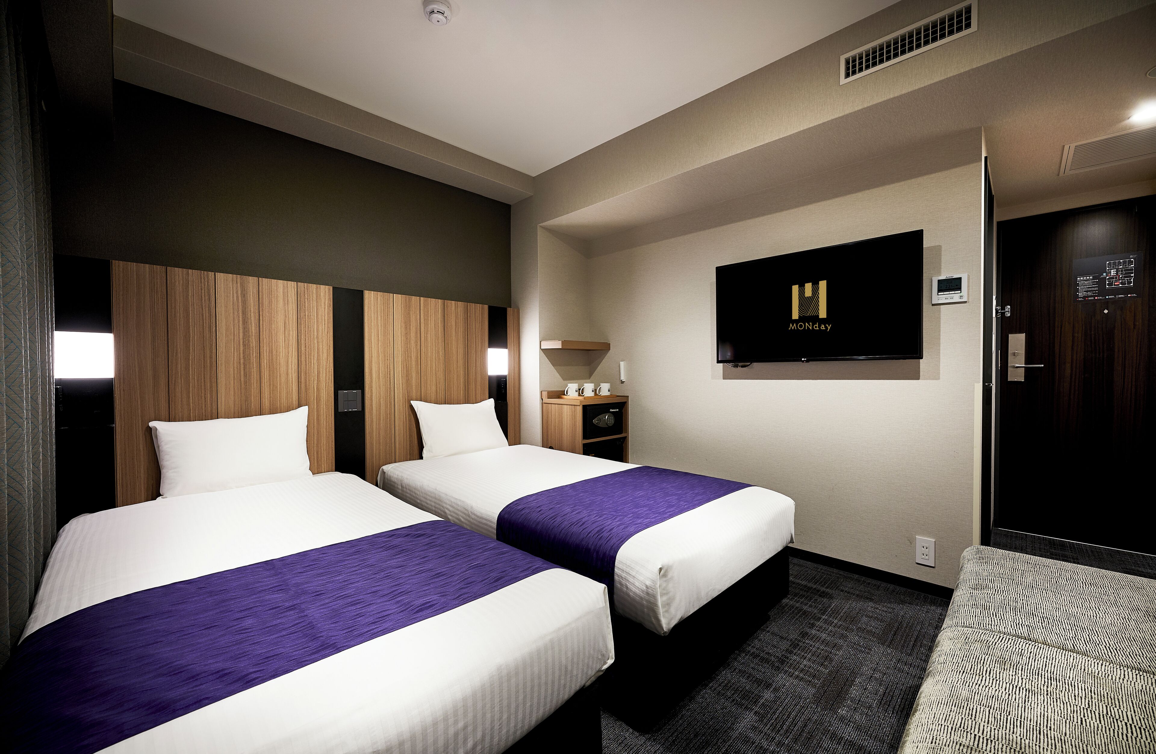 Chambre Standard avec lits jumeaux, non-fumeur (with Sofa Bed)
