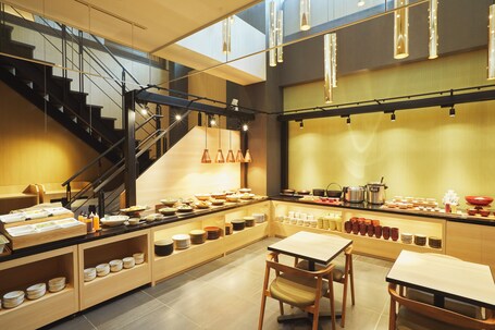 hotel MONday Kyoto Karasuma Nijo - Image 21