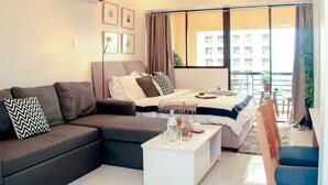 Deluxe Studio Apartment
