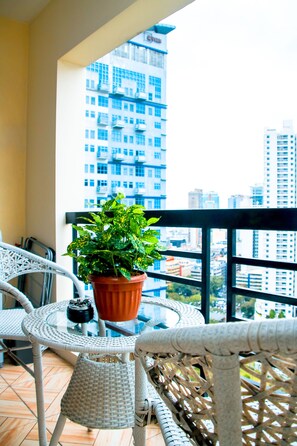 Appartement Exclusif (26E) | Balcon