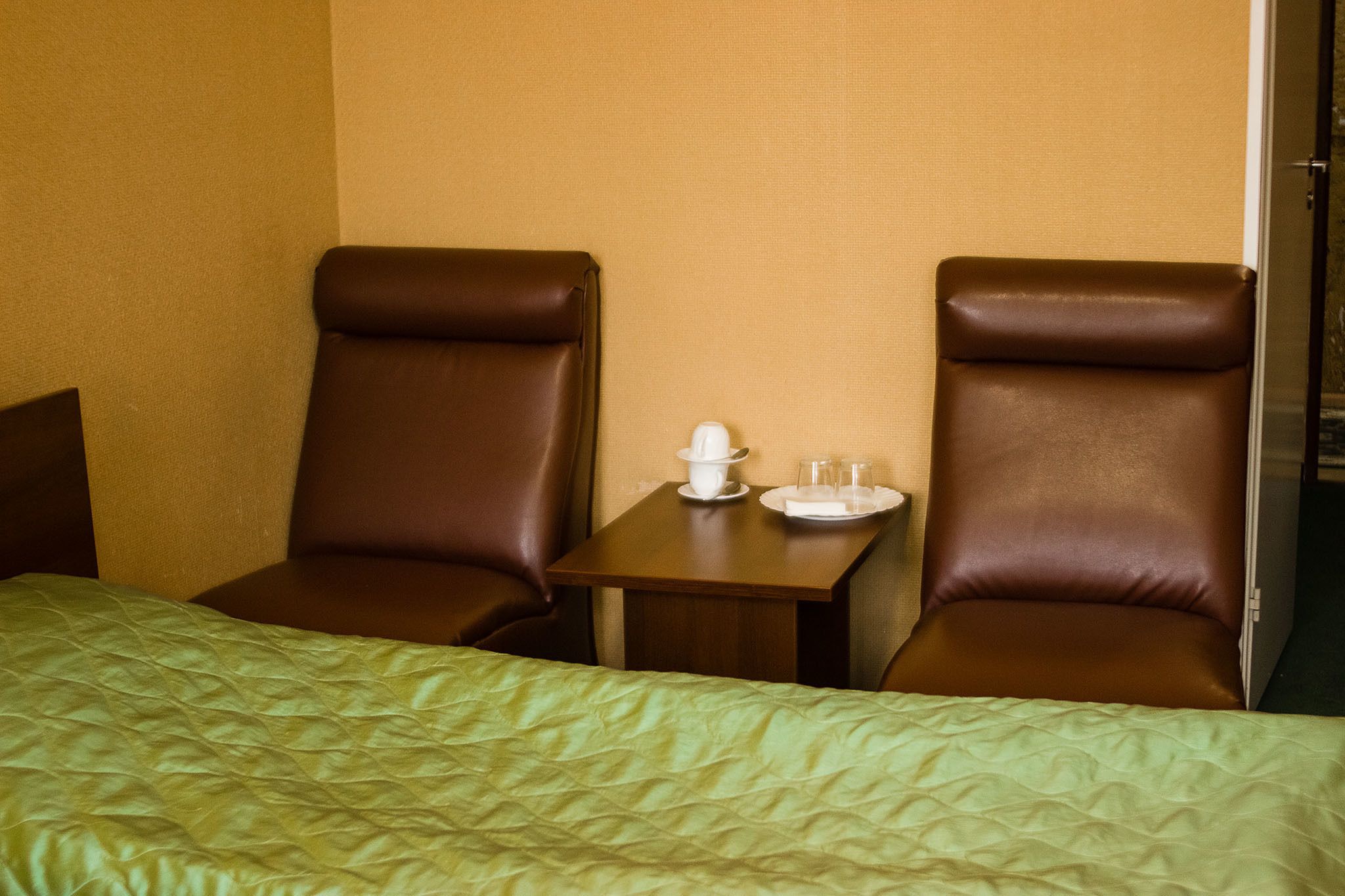 Chambre Standard Double ou avec lits jumeaux | Couette en duvet d'oie, rideaux occultants, fer et planche à repasser