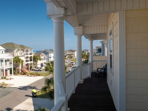 Property grounds - Amazing Canal Home....Pender Street Paradise on the waterway!! (Ocean Isle Beach)
