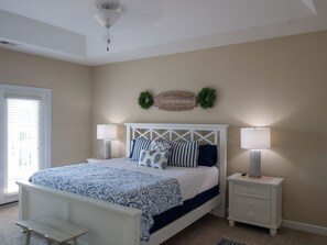 5 bedrooms, desk, iron/ironing board, free WiFi - Amazing Canal Home....Pender Street Paradise on the waterway!! (Ocean Isle Beach)