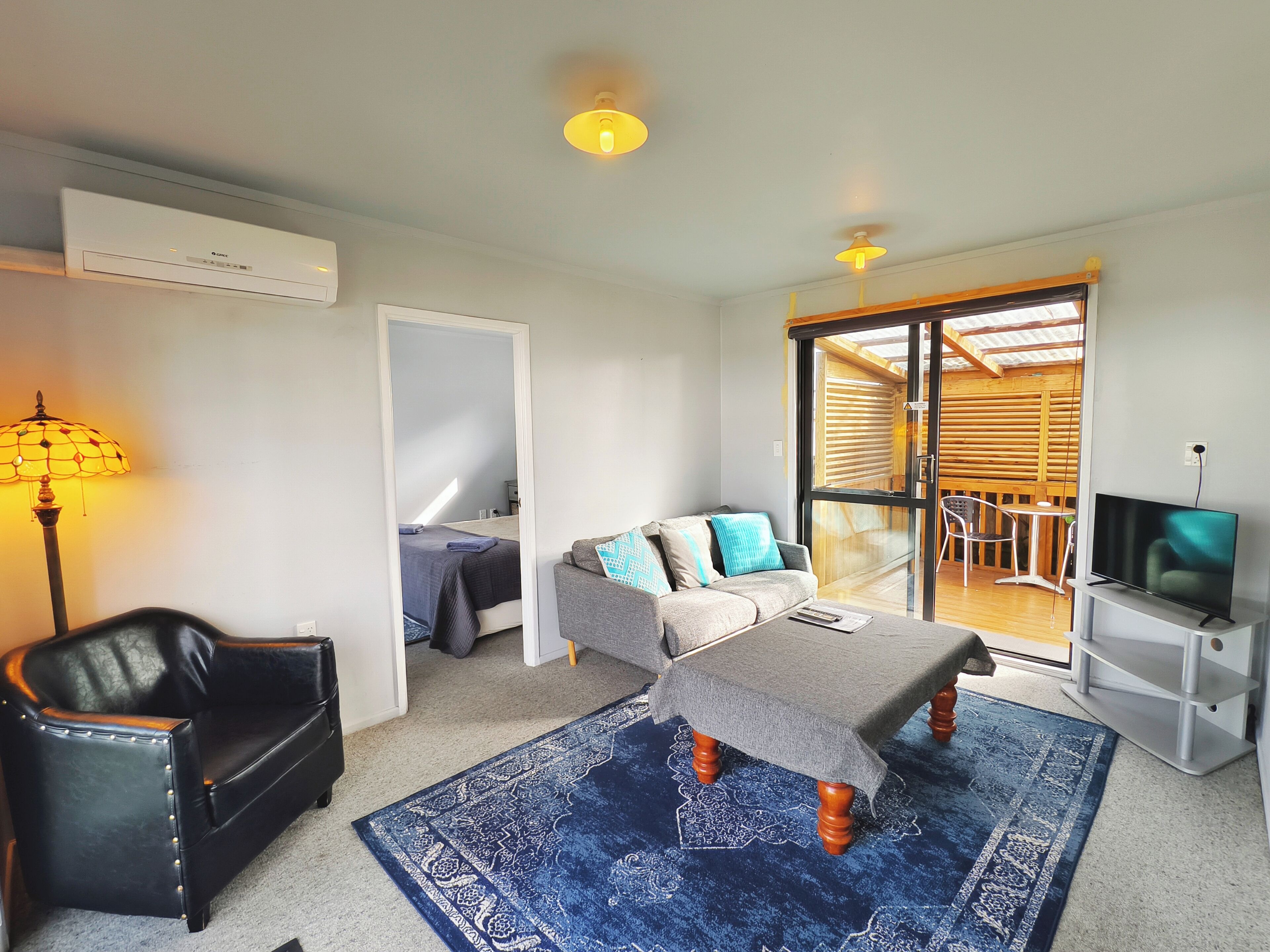 Queen Room with Mineral Hot Pool Unit 4 | Zona de estar