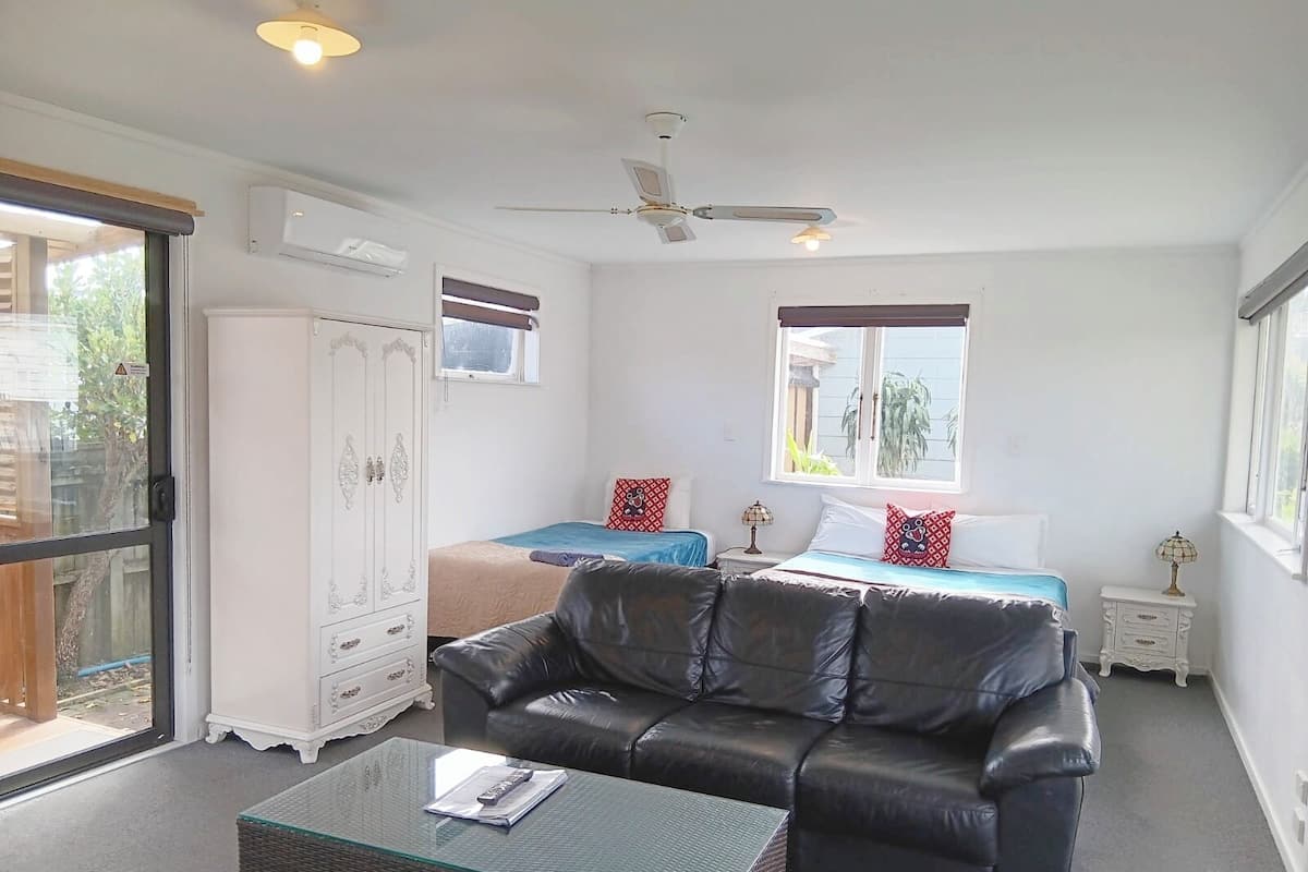 Studio with Mineral Hot Pool Unit 5 | Individually furnished, free WiFi, bed sheets