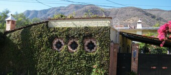 Ajijic Centro. Tranquility, security & privacy - Exclusive use of 34' lap pool.