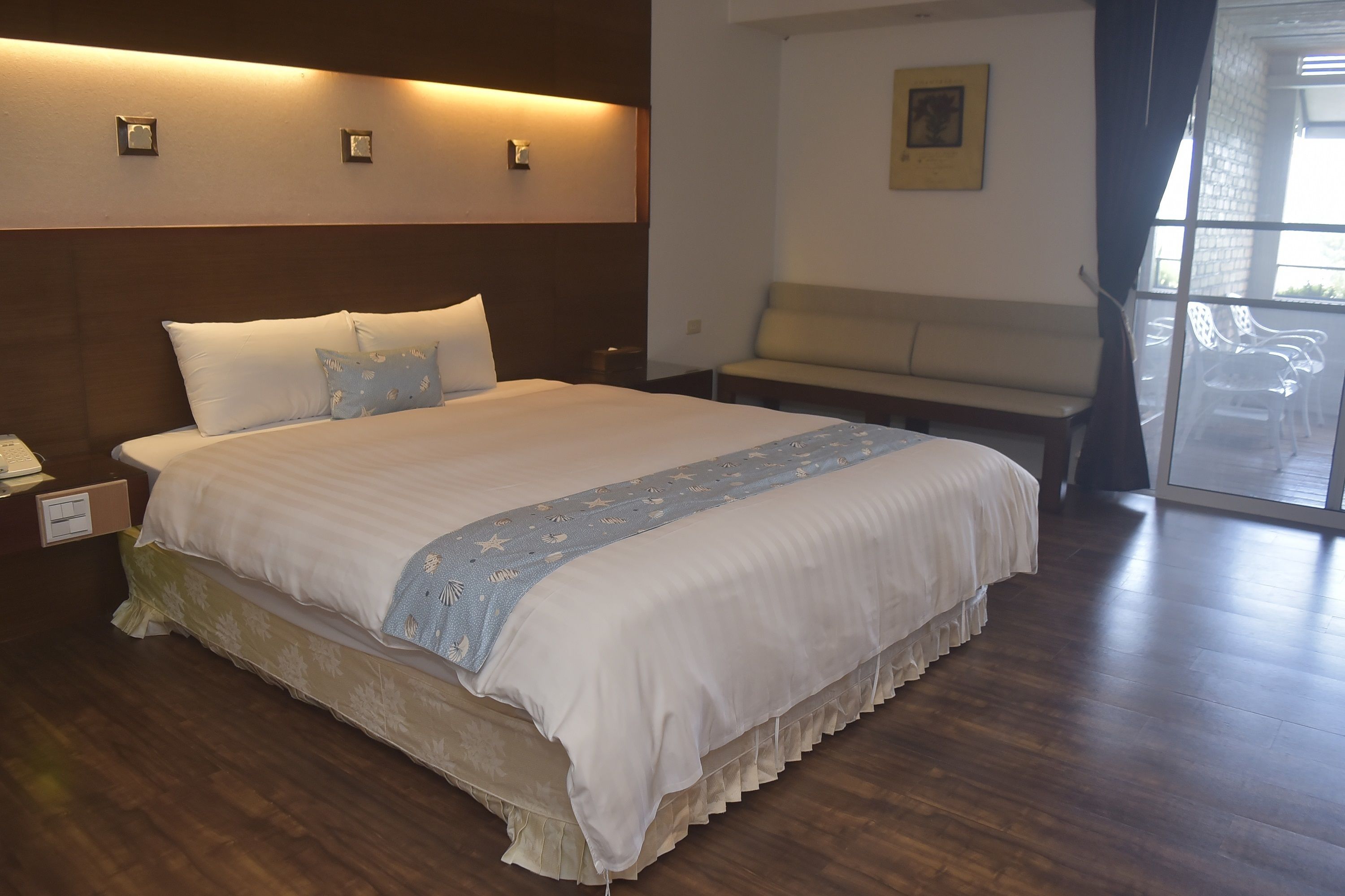 victoria double room | free wifi, bed sheets