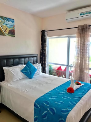 Phòng | Bộ đồ giường cao cấp, chăn bông, nệm có lớp đệm bông, minibar 