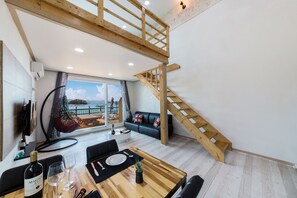 Duplex (101) | Living area | Flat-screen TV - Dolsan Maru Pension (Yeosu)
