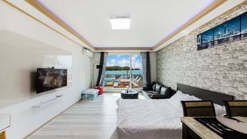 Estudio (103) | Decoración individual, mobiliario individual, wifi gratis