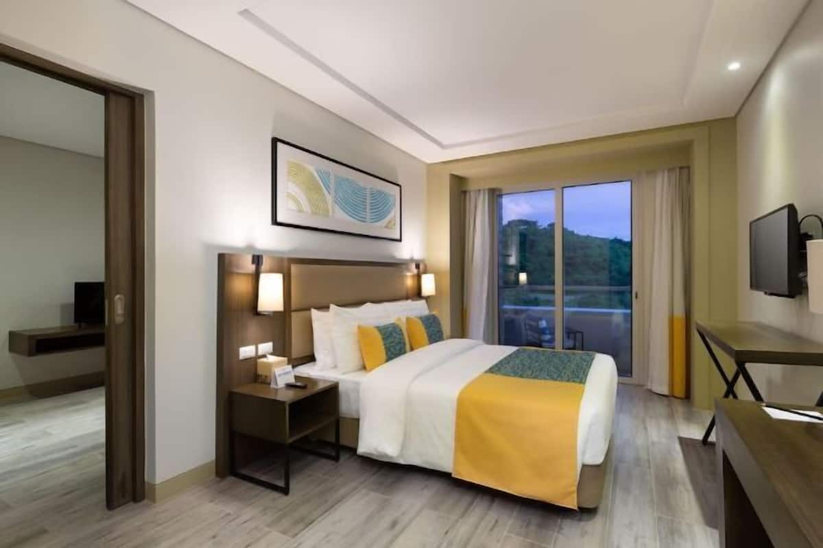 1 bedroom, minibar, in-room safe, desk