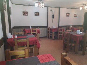 Café - Gostinyi Dvor Galirad (Oskemen)