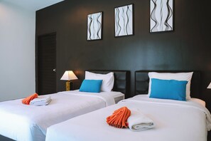 Minibar, in-room safe, individually decorated, desk - Layantara Villas (Thep Krasattri)