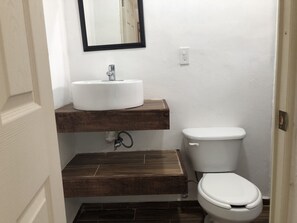 Shower, free toiletries, hair dryer, towels - Habitación Privada en Centro de Cancún (Cancun)