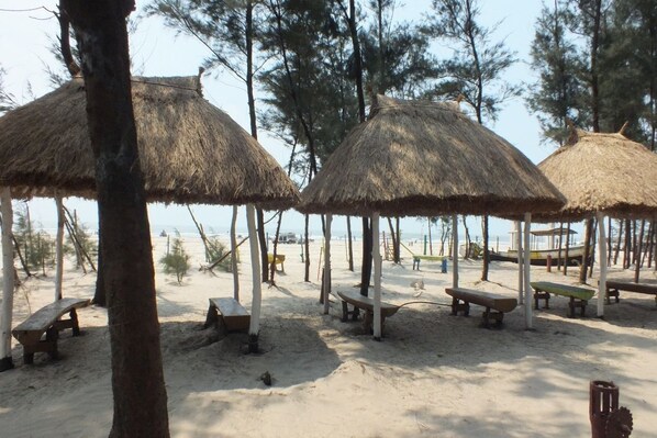 Una spiaggia nelle vicinanze