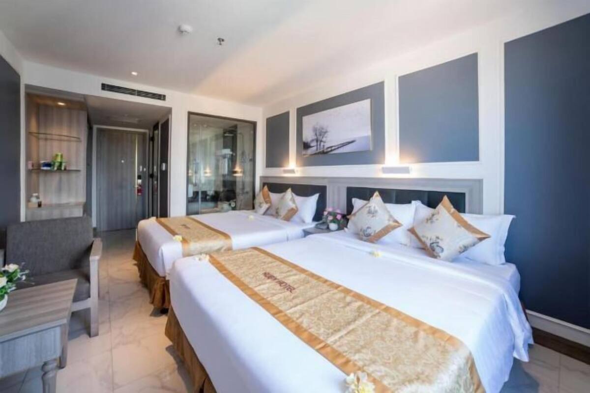 Premium bedding, down duvets, pillow-top beds, minibar