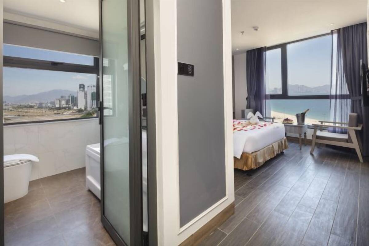 Premium bedding, down duvets, pillow-top beds, minibar