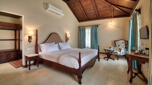 Pool View Luxury AC Room | Desk - The Imperial Farm Retreat Jaipur - A weekend Gateway (Mozamabad)