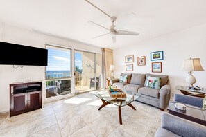 TV - Direct Ocean View from Sunset Kahili 404 (Po'ipu)
