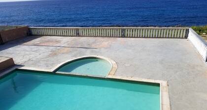 Convenient Apartment Near Beach and Catalina Island