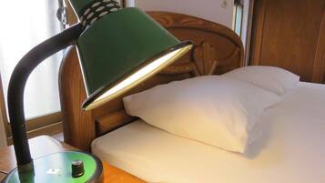 Quadruple Room, Shared Bathroom | Room amenity