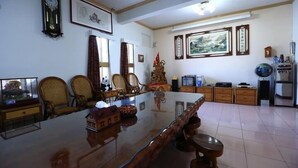 Lobby sitting area - Hakka Inherited Host (Hengshan)