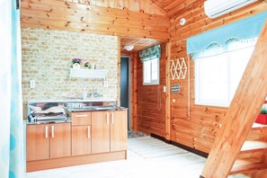 Studio (Polaris) | Private kitchenette