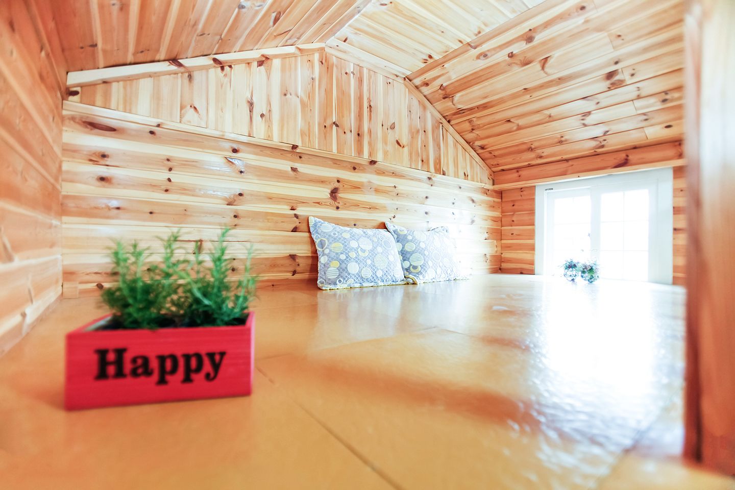 Studio (Polaris) | Individually decorated, individually furnished, free WiFi