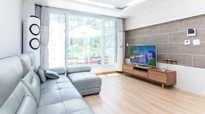 独立别墅 (Sweet House) | 起居区 | 液晶电视、游戏机