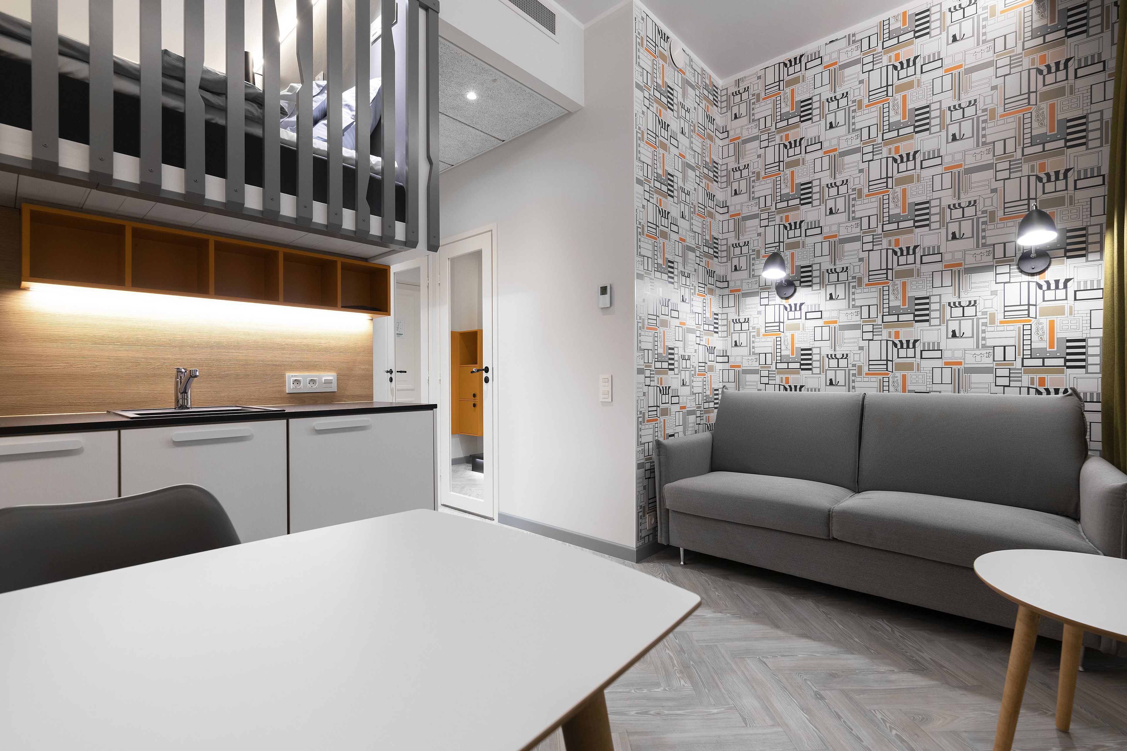 L Double Room | Living area | Smart TV