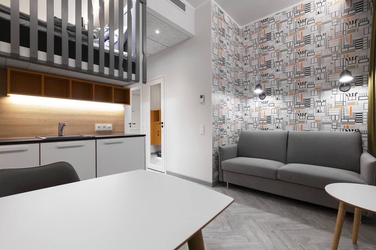 L Double Room | Living area | Smart TV